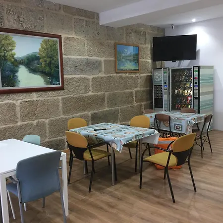 Habitacion 2º Dcha H-1 *