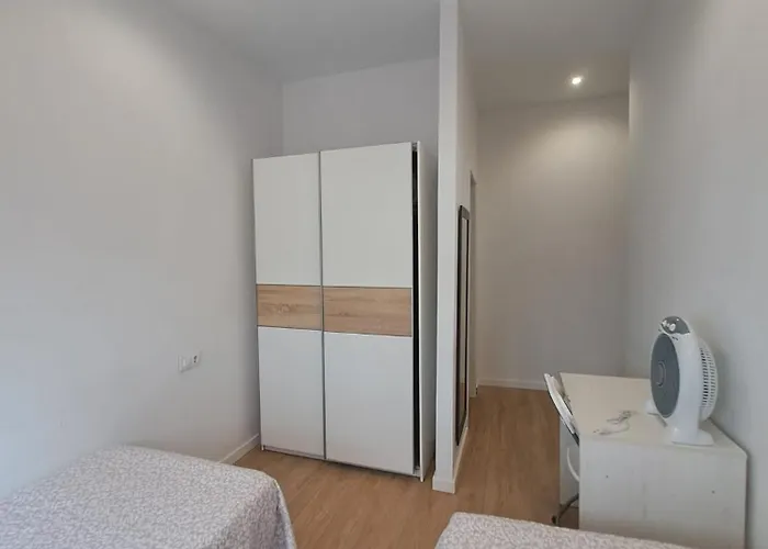 בית אירוח 2º Dcha H-5 *